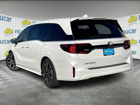 New 2026 Honda Odyssey Elite image 5