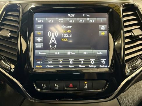 Used 2021 Jeep Cherokee Limited w/ Elite Package AWD/4WD image 30