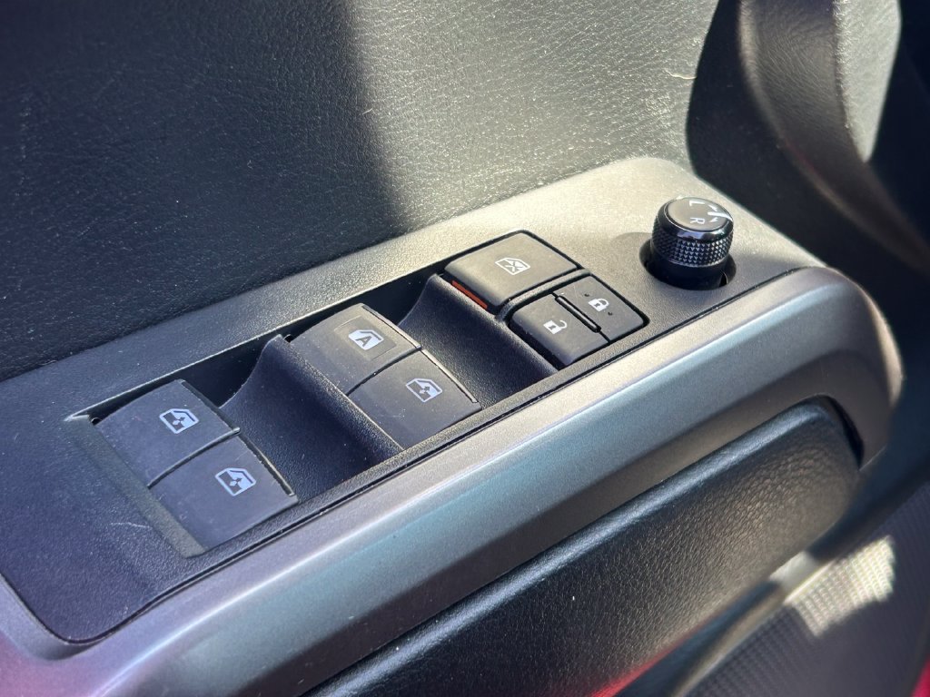 Used 2021 Toyota Tacoma SR5 RWD image 23