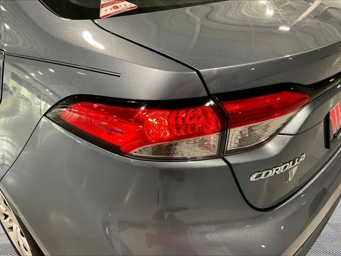 Used 2022 Toyota Corolla LE FWD image 22