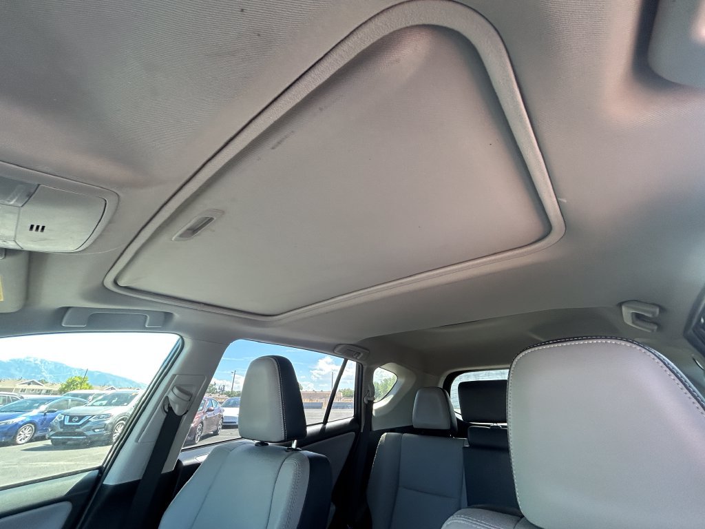 Used 2018 Toyota RAV4 Limited FWD image 27