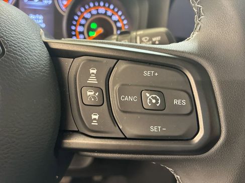 Used 2025 Jeep Wrangler Sport S AWD/4WD image 23