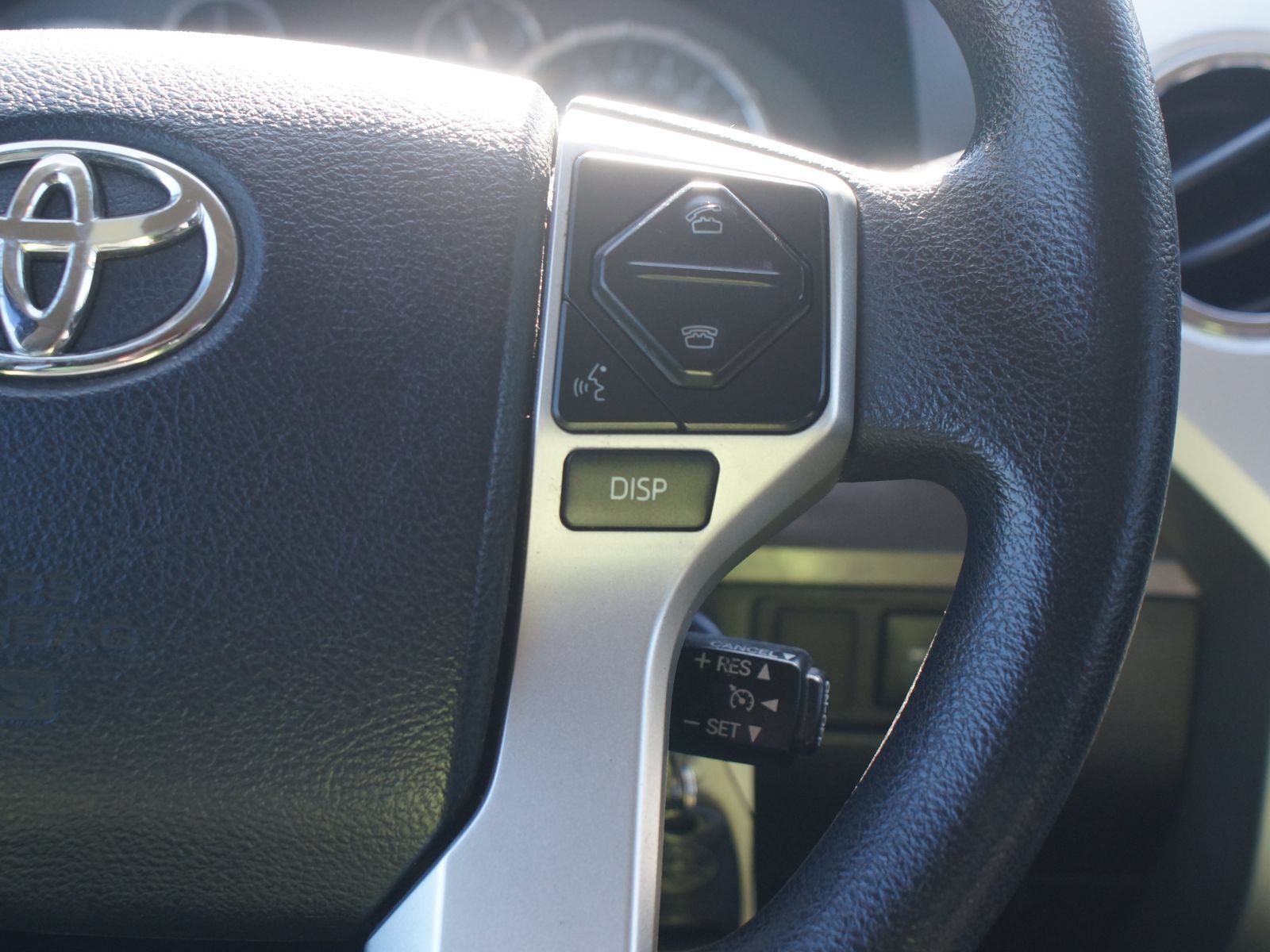Used 2014 Toyota Tundra SR5 w/ SR5 Upgrade Package RWD image 9