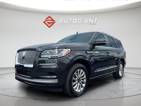 Used 2023 Lincoln Navigator 4WD image 17
