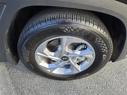Certified 2023 Hyundai Tucson SE image 17