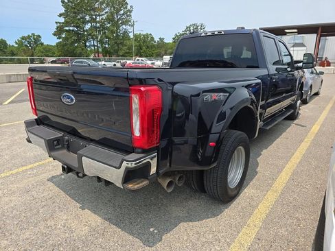 Used 2023 Ford F350 XLT AWD/4WD image 5