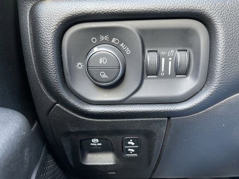 Used 2019 RAM 1500 Big Horn image 46