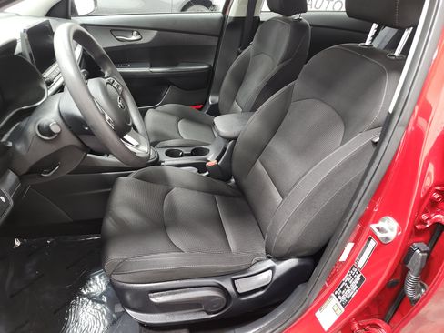 Used 2020 Kia Forte LXS FWD image 21