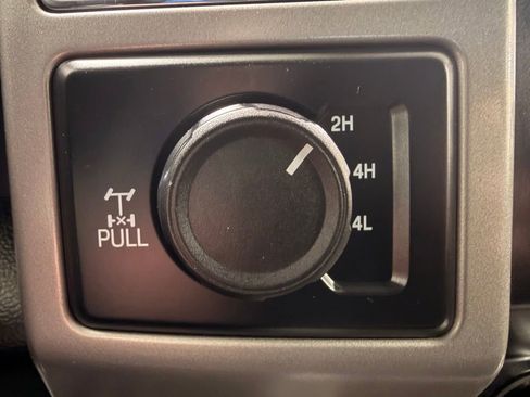 Used 2019 Ford F250 Lariat image 40