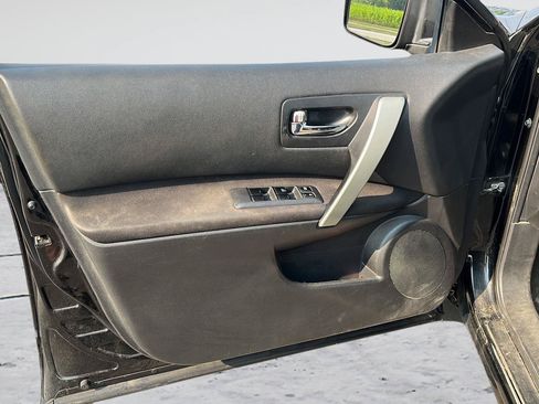 Used 2011 Nissan Rogue S AWD/4WD image 9