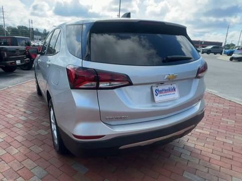 Used 2022 Chevrolet Equinox LT FWD image 9