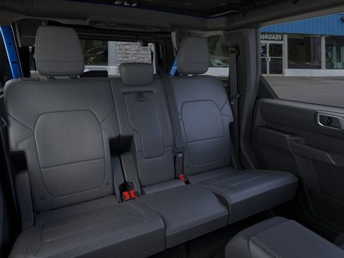 New 2025 Ford Bronco Badlands image 11