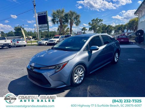 Used 2021 Toyota Corolla LE w/ LE Convenience Package FWD image 1