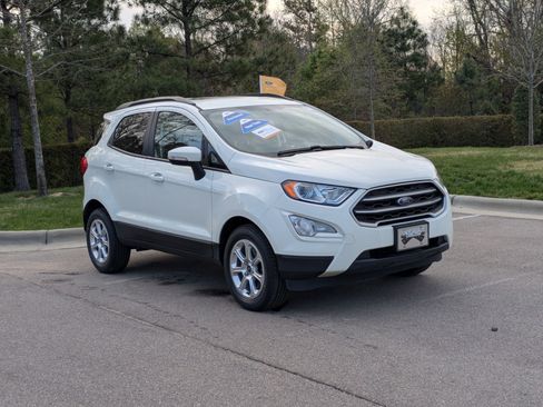 Certified 2021 Ford EcoSport SE image 2