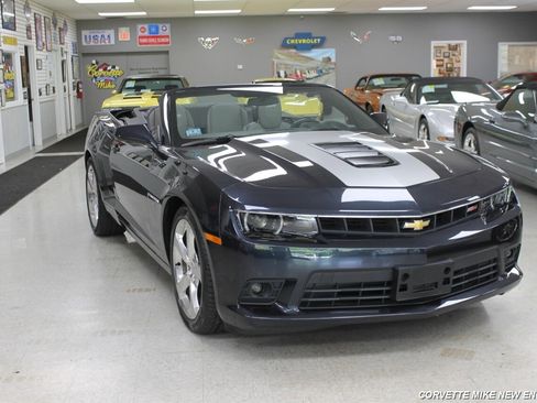 Used 2014 Chevrolet Camaro SS w/ RS Package RWD image 31