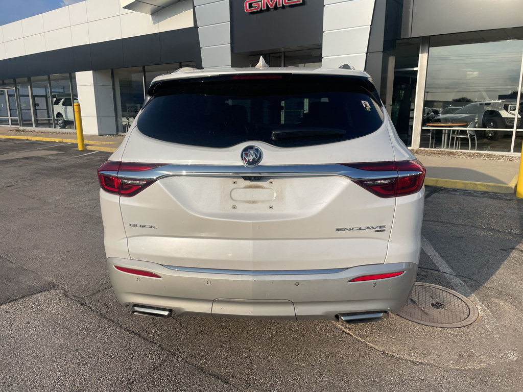 Used 2018 Buick Enclave Avenir w/ Avenir Technology Package AWD/4WD image 6