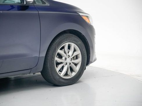 Used 2019 Kia Sedona EX FWD image 7