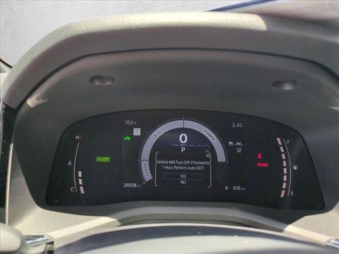 Used 2025 Toyota Camry SE FWD image 11