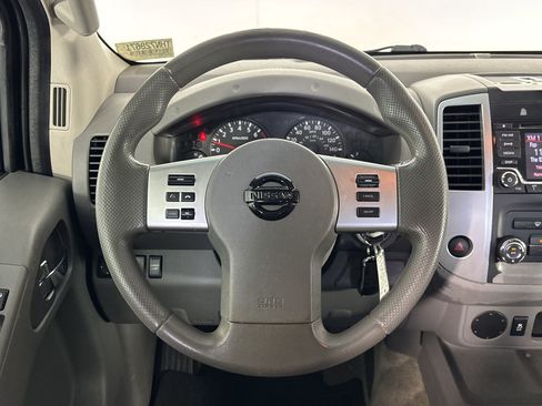 Used 2017 Nissan Frontier SV RWD image 28