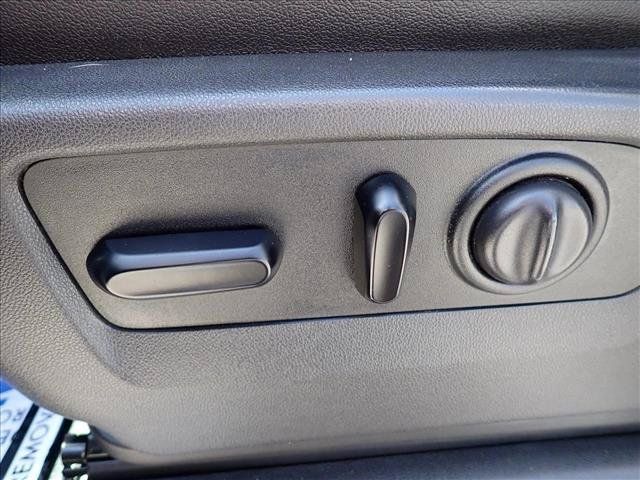 Used 2019 Chevrolet Silverado 1500 LT Trail Boss AWD/4WD image 12