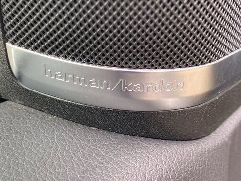 Used 2019 Mercedes-Benz GLS 450 4MATIC image 18