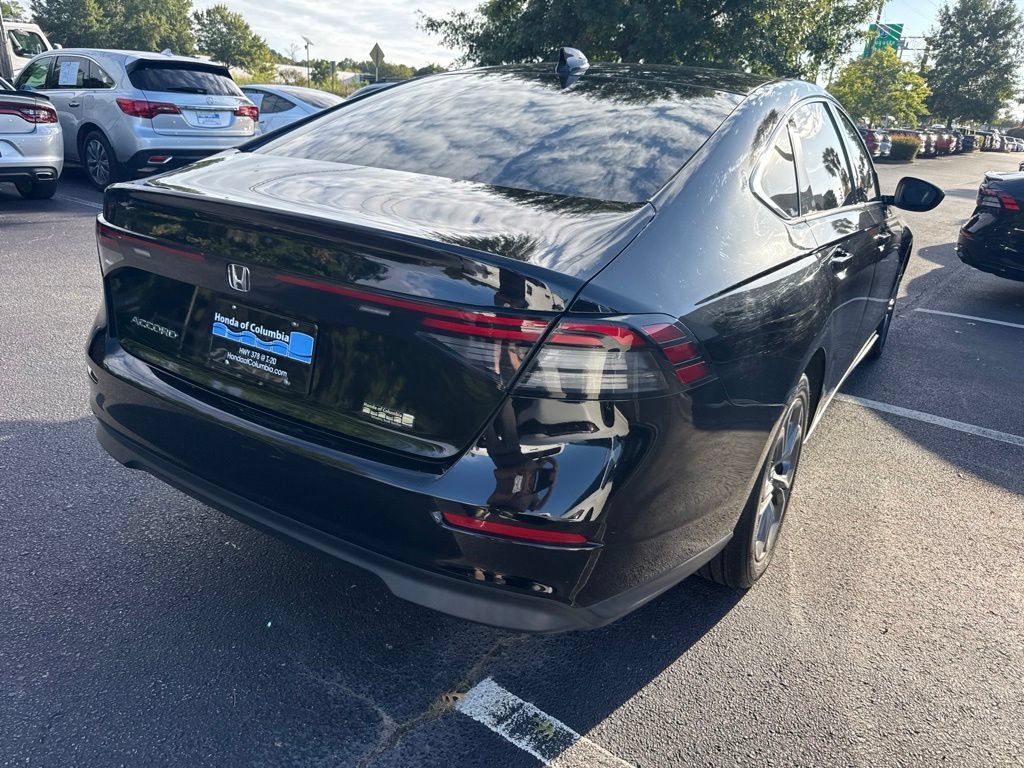 Used 2023 Honda Accord EX image 3