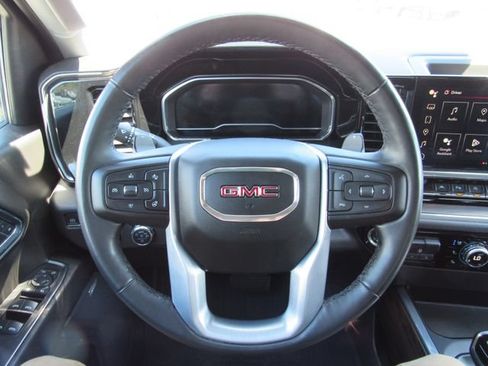 Used 2023 GMC Sierra 1500 SLT w/ SLT Premium Plus Package AWD/4WD image 17