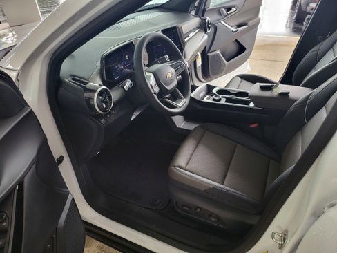 New 2026 Chevrolet Equinox LT w/ Convenience Package II image 6