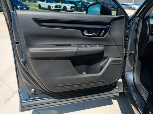 Used 2025 Honda CR-V EX-L image 19