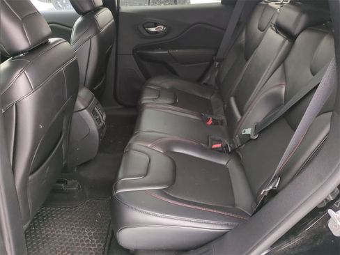 Certified 2019 Jeep Cherokee Trailhawk w/ Cold Weather Group image 19