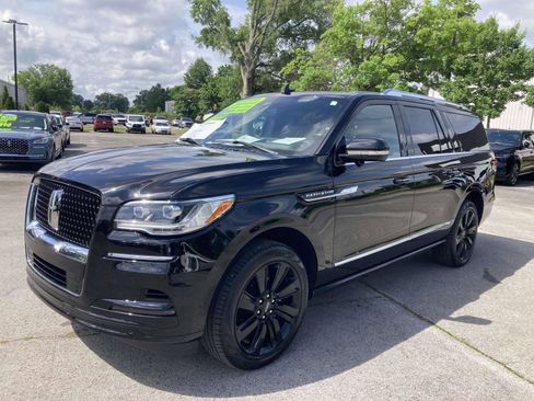 Used 2024 Lincoln Navigator L Reserve AWD/4WD image 9