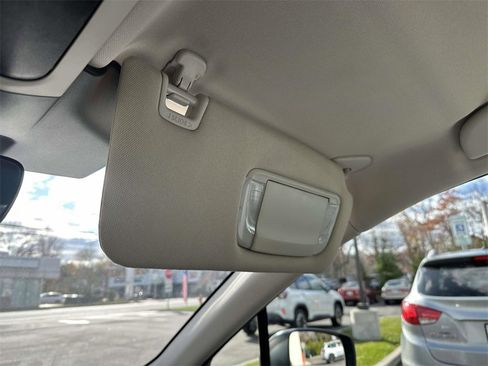 Used 2023 Subaru Outback Premium image 29