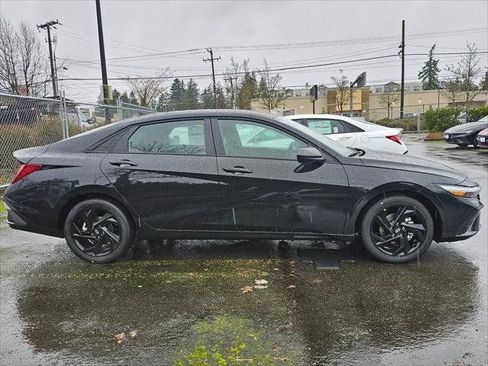 New 2026 Hyundai Elantra Sport FWD image 8