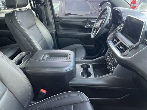 Used 2023 GMC Yukon SLT image 13