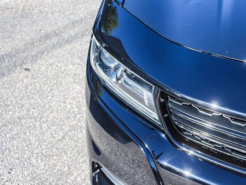 Used 2017 Dodge Charger SXT w/ Plus Group image 11