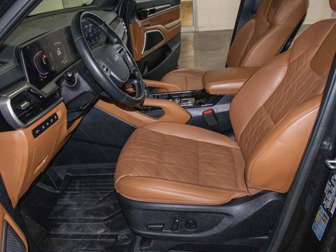 Used 2025 Kia Telluride EX X-Line AWD/4WD image 8
