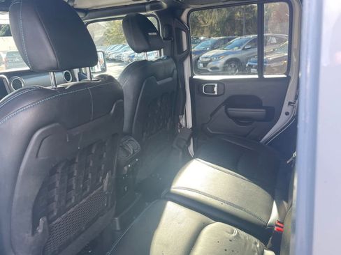 Used 2021 Jeep Wrangler Unlimited Rubicon 4xe image 4