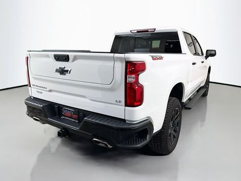 Used 2024 Chevrolet Silverado 1500 LT Trail Boss w/ Convenience Package II image 9