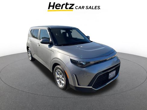 Used 2025 Kia Soul LX w/ LX Technology Package image 1