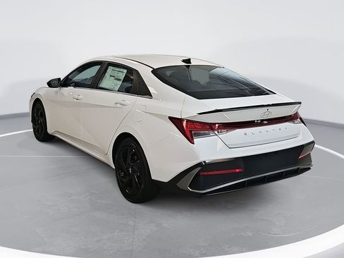 New 2026 Hyundai Elantra SEL Sport Premium FWD image 7