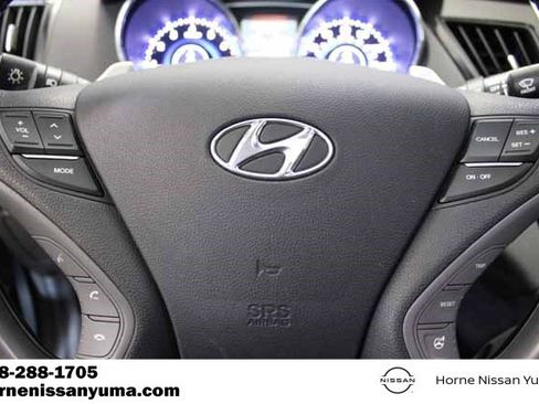 Used 2014 Hyundai Sonata SE w/ Premium Package 04 FWD image 8