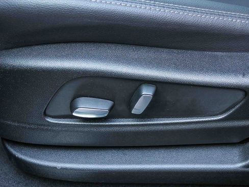 Used 2025 Cadillac XT5 Luxury image 20