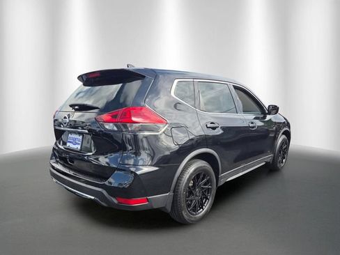 Used 2017 Nissan Rogue S FWD image 5