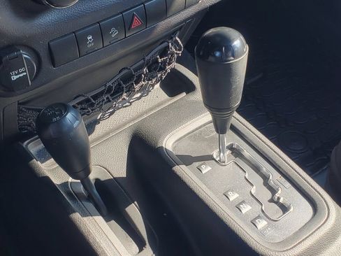 Used 2017 Jeep Wrangler Unlimited Sport AWD/4WD image 17