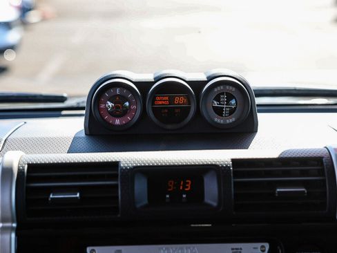 Used 2007 Toyota FJ Cruiser 4WD image 4