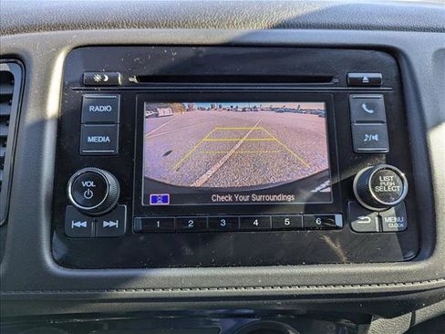 Used 2022 Honda HR-V LX image 18