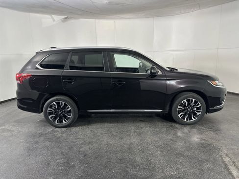 Used 2018 Mitsubishi Outlander SEL AWD/4WD image 9