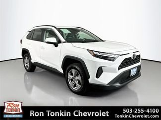 Used 2023 Toyota RAV4 XLE w/ XLE Grade Weather Package AWD/4WD video 1