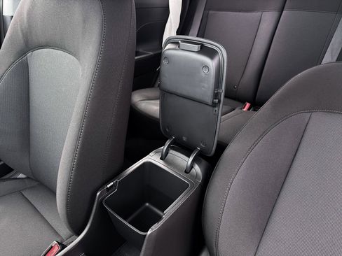 New 2026 Hyundai Kona SE image 20