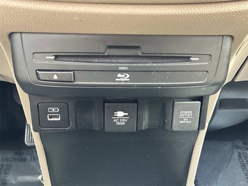 Used 2023 Honda Odyssey Touring image 25